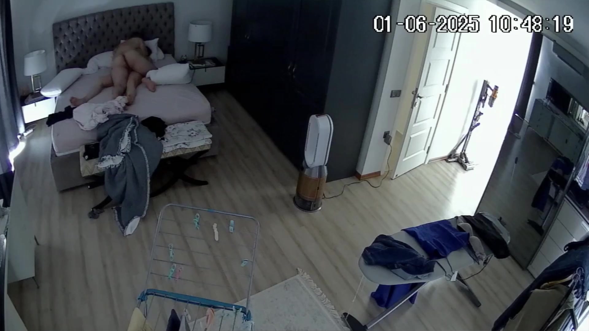 Real People Bedroom Hidden Camera 537