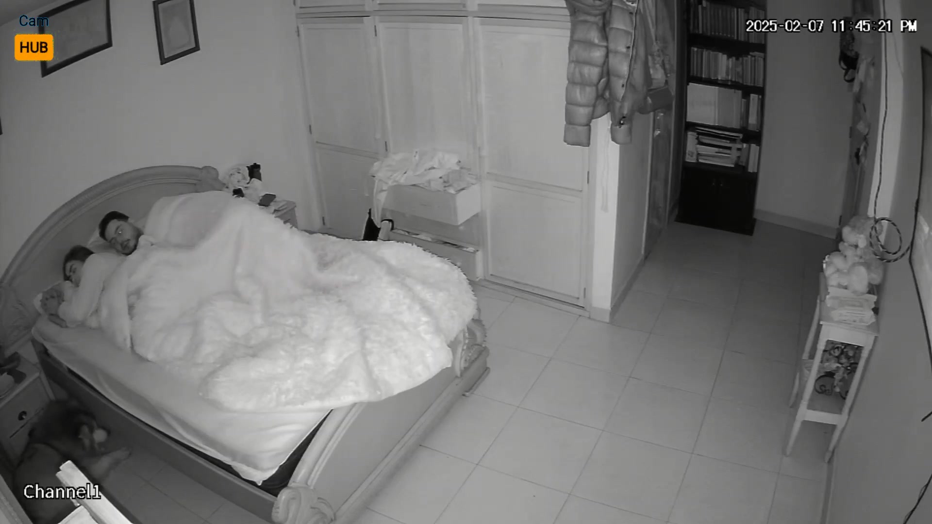 Mature Woman Caught on Bedroom IP Cam 570
