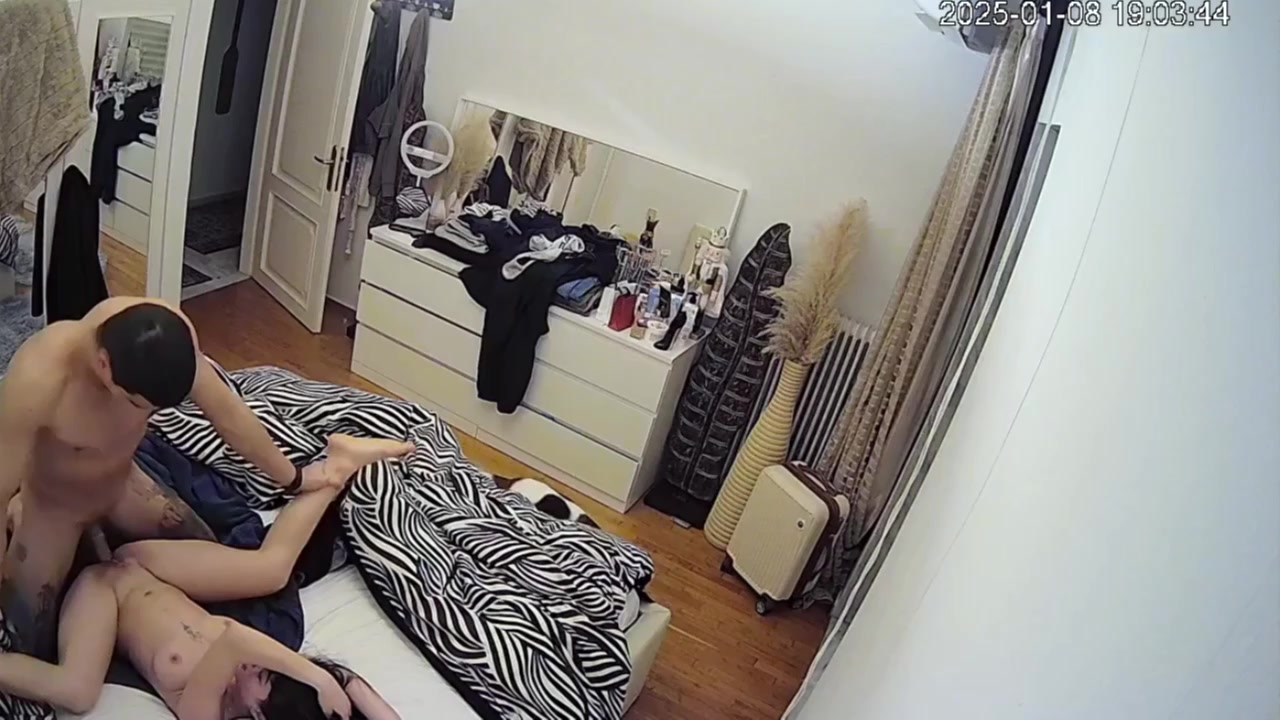 Real Bedroom Spy Cam - Couple Caught in the Act 605